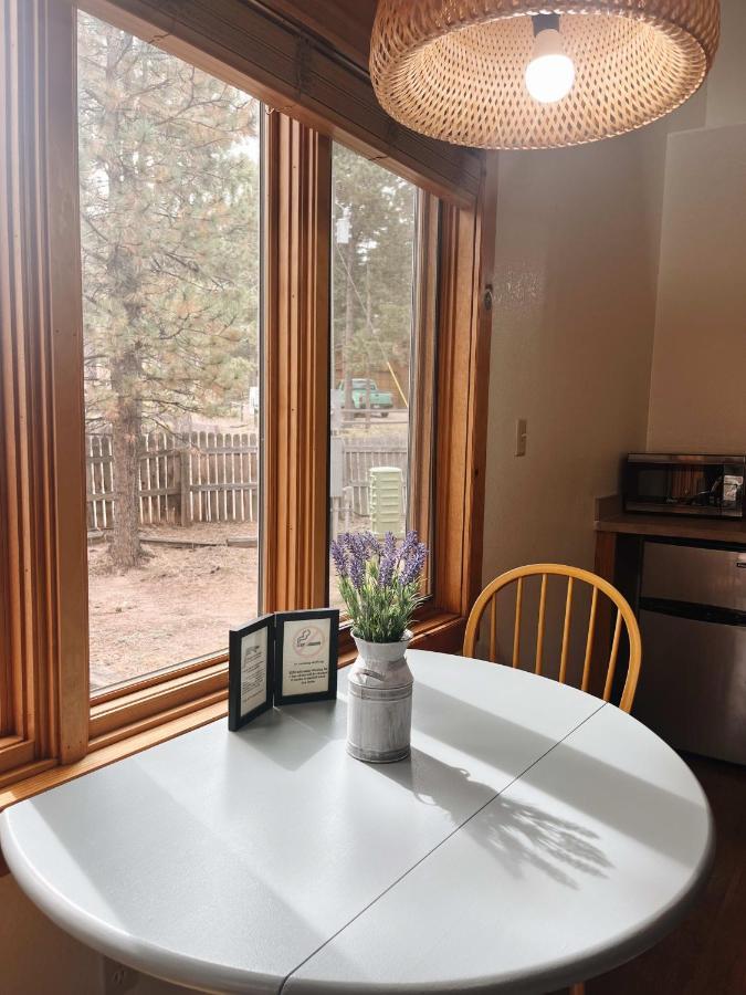 Cozy Cabin Suite Bed And Breakfast Woodland Park Extérieur photo